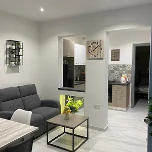Cosy Private Townhouse In Heart Of Dom wakacyjny