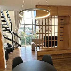 https://saint-sebastian-flat-e-ate-4-pessoas-com-hidro-duplex-no-centro.santa-catarina-brasil.com