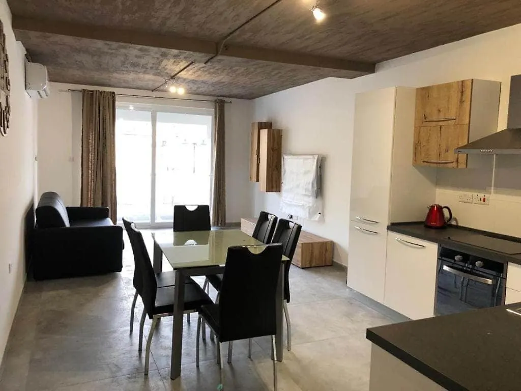St Julians Bay Sea Front Apartments Saint Julian's マルタ